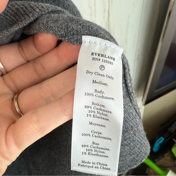 Everlane 100% cashmere v neck sweater gray sweater Men’s Medium - Picture 6 of 8
